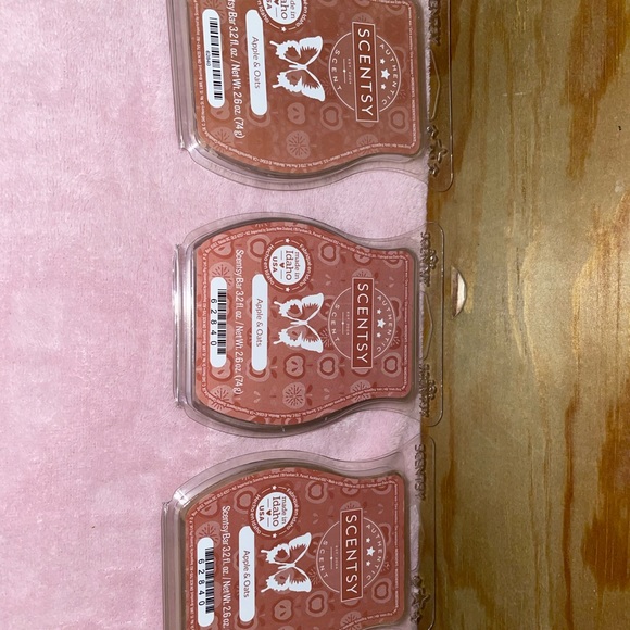 Scentsy Bundle - Picture 2 of 8